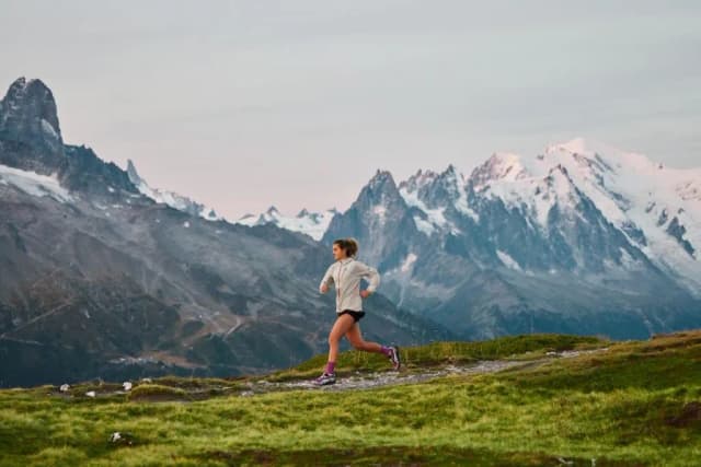 Jak biegać w zimie: skuteczne porady na chłodne dni dla biegaczy