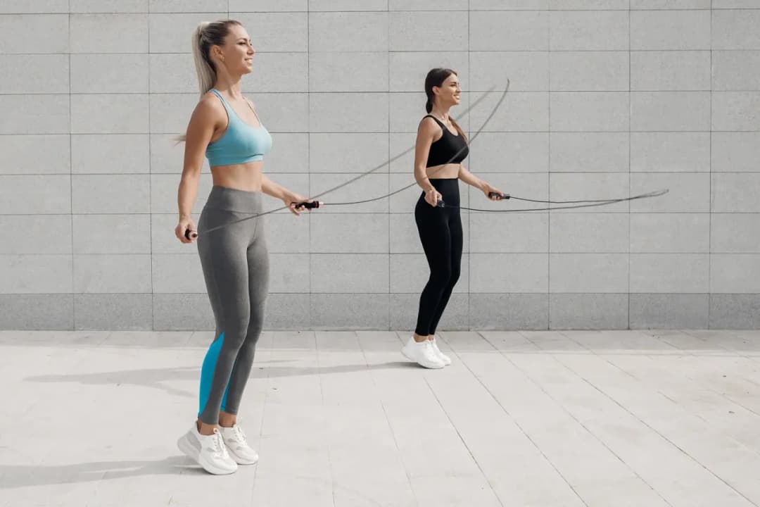 Jaka skakanka do crossfitu? Wybierz najlepszą na treningi!